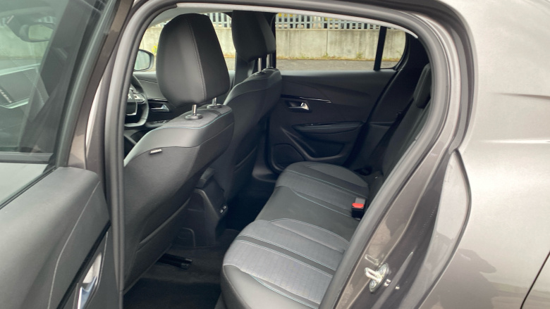 Peugeot 208 1.2 PureTech 100 Allure Premium + 5dr Petrol Hatchback